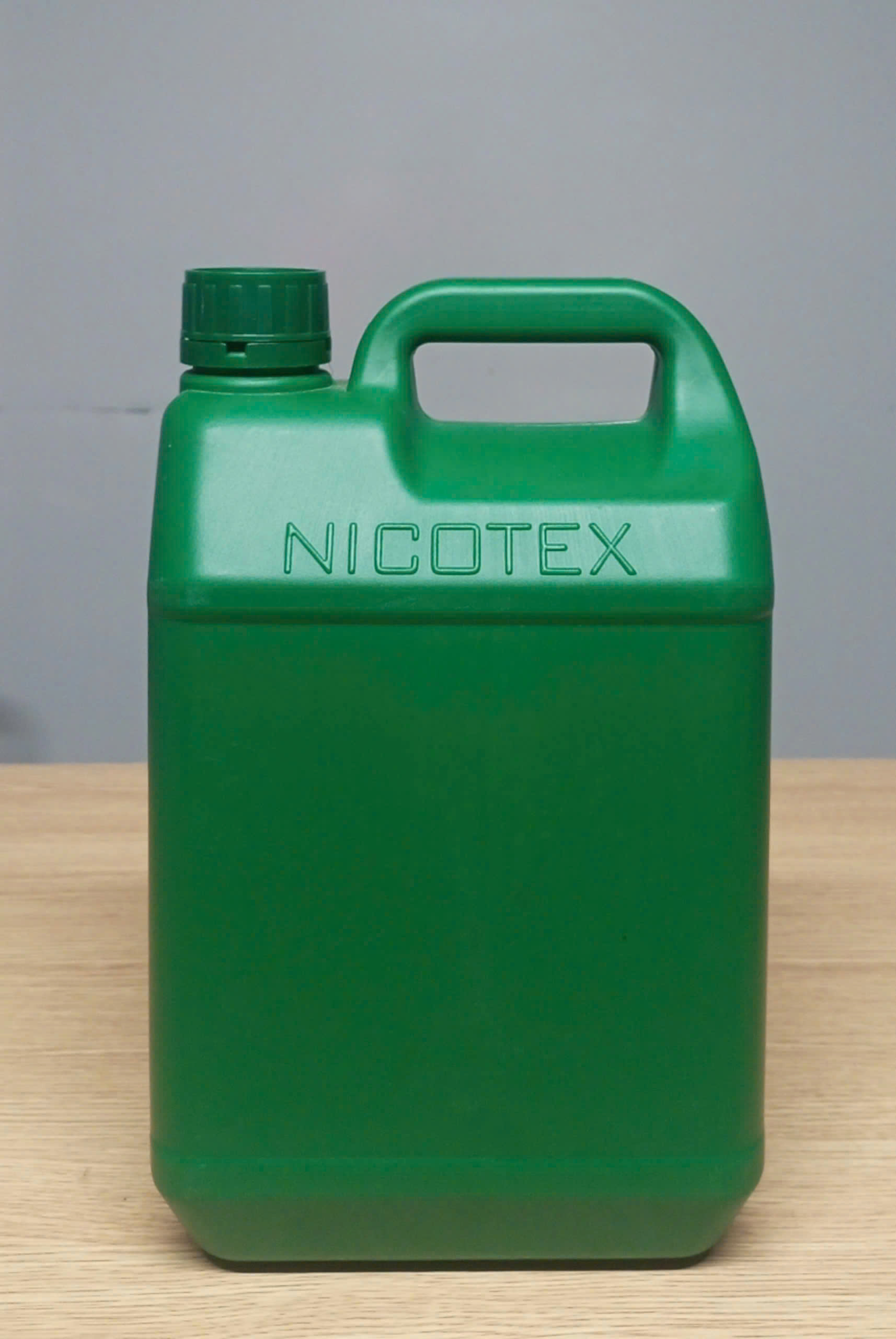 Can nhựa HD 4.5 Lít