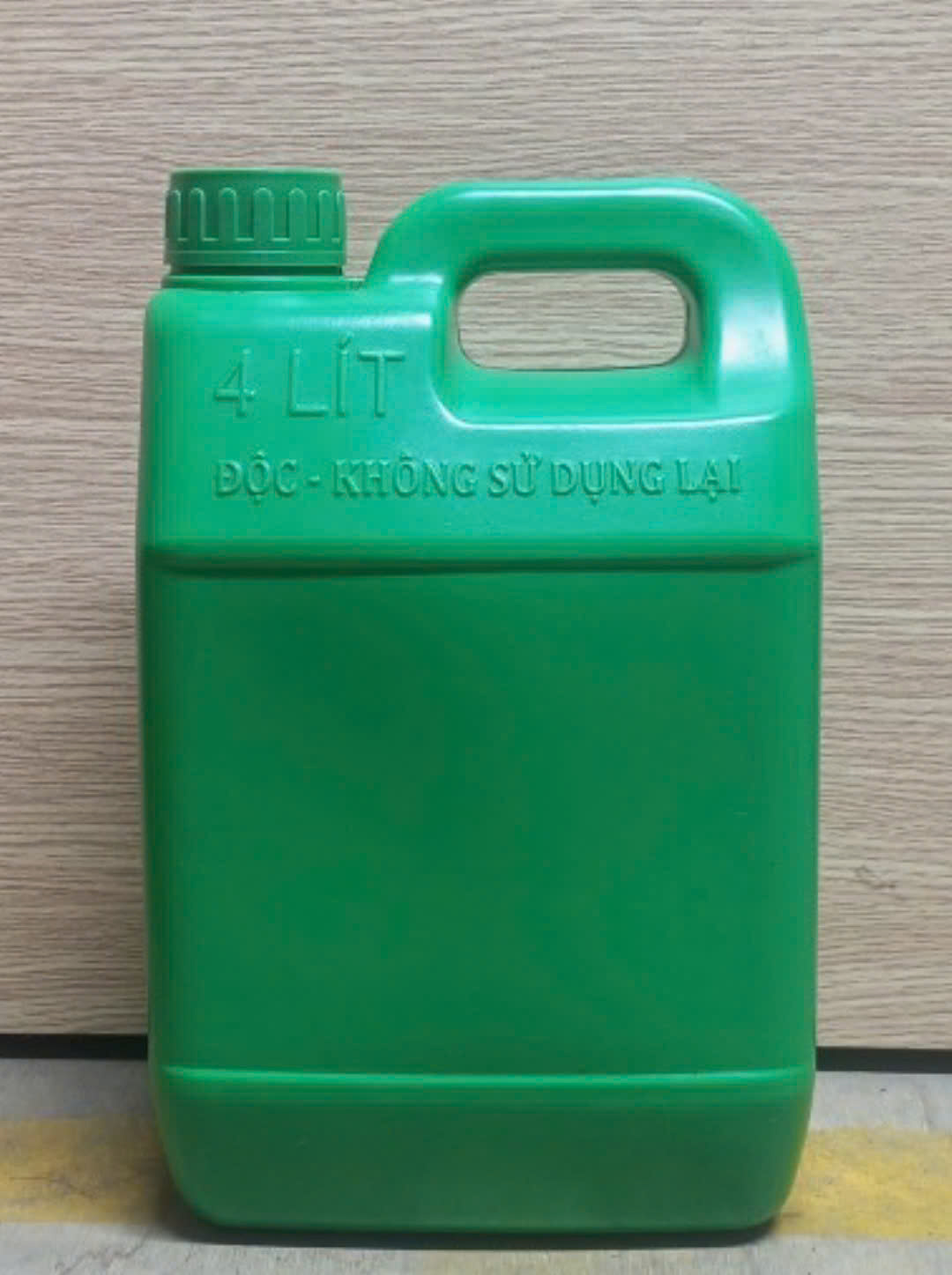 Can nhựa HD 4 Lít