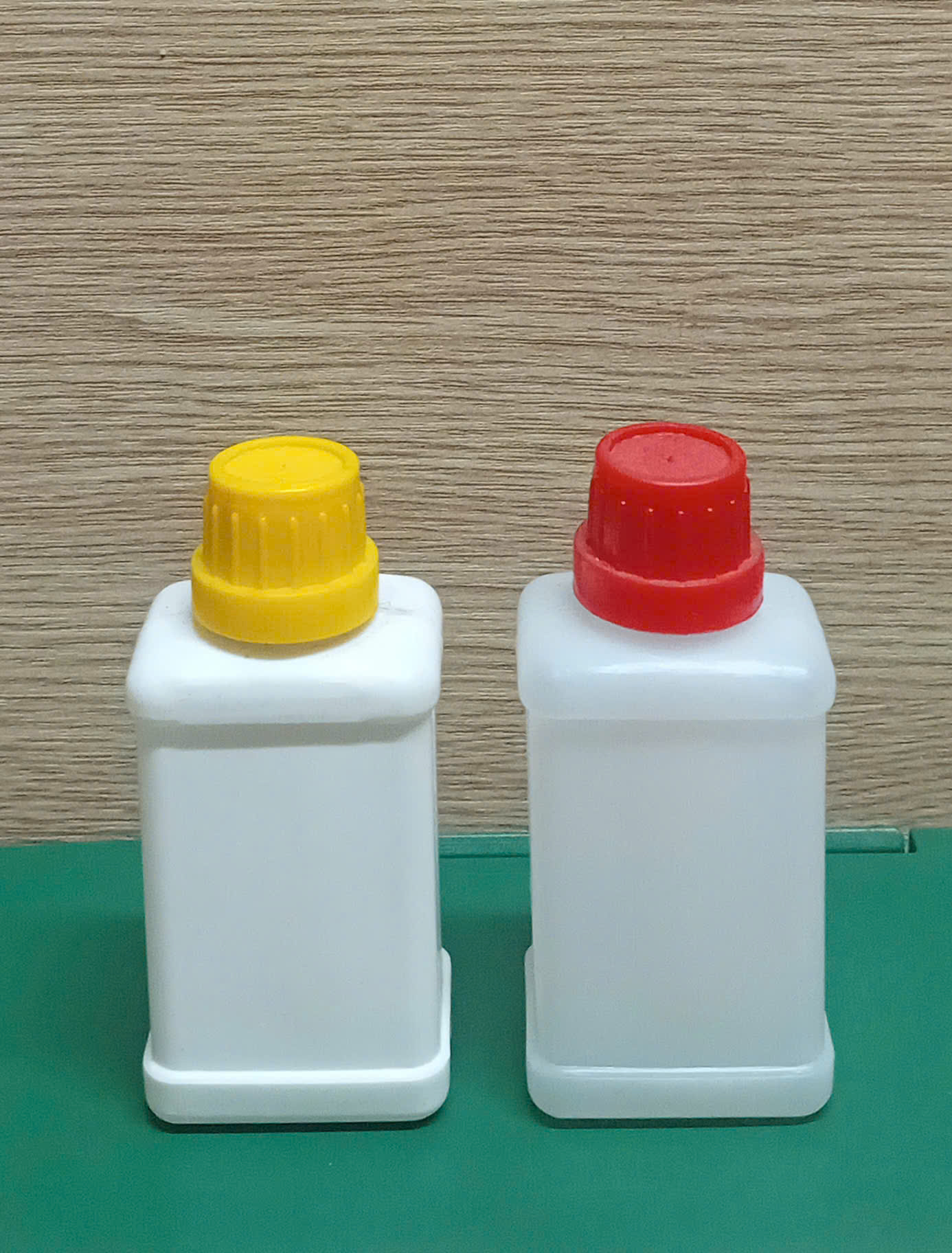 Chai nhựa HD 100 ml Vuông (Trắng đục)