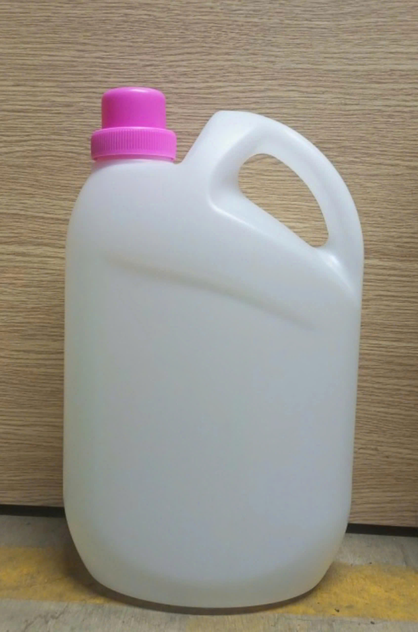 Can nhựa HD 3.8 Lít (Trắng trong)