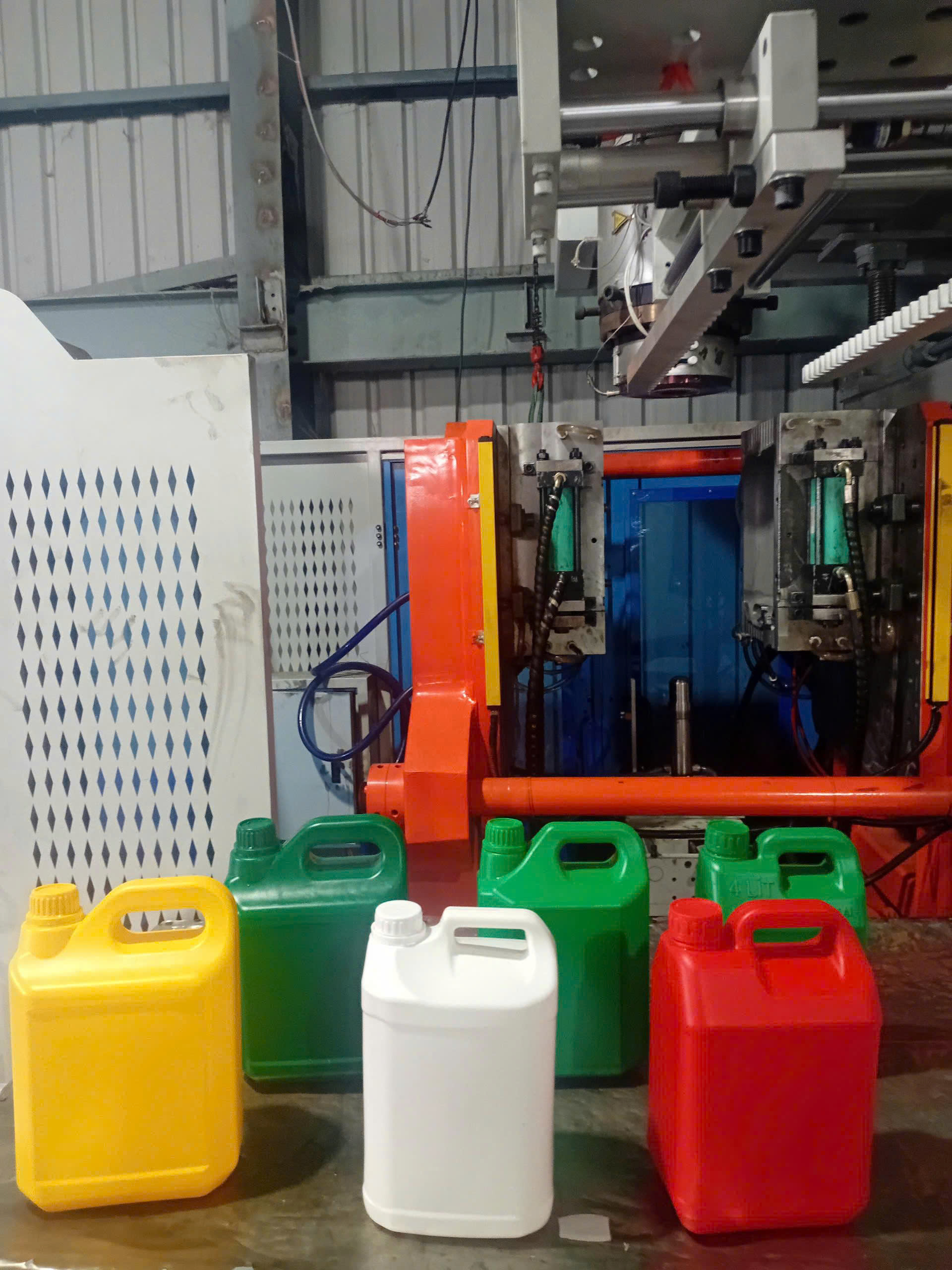 Can nhựa HDPE đựng hóa chất 5 lít