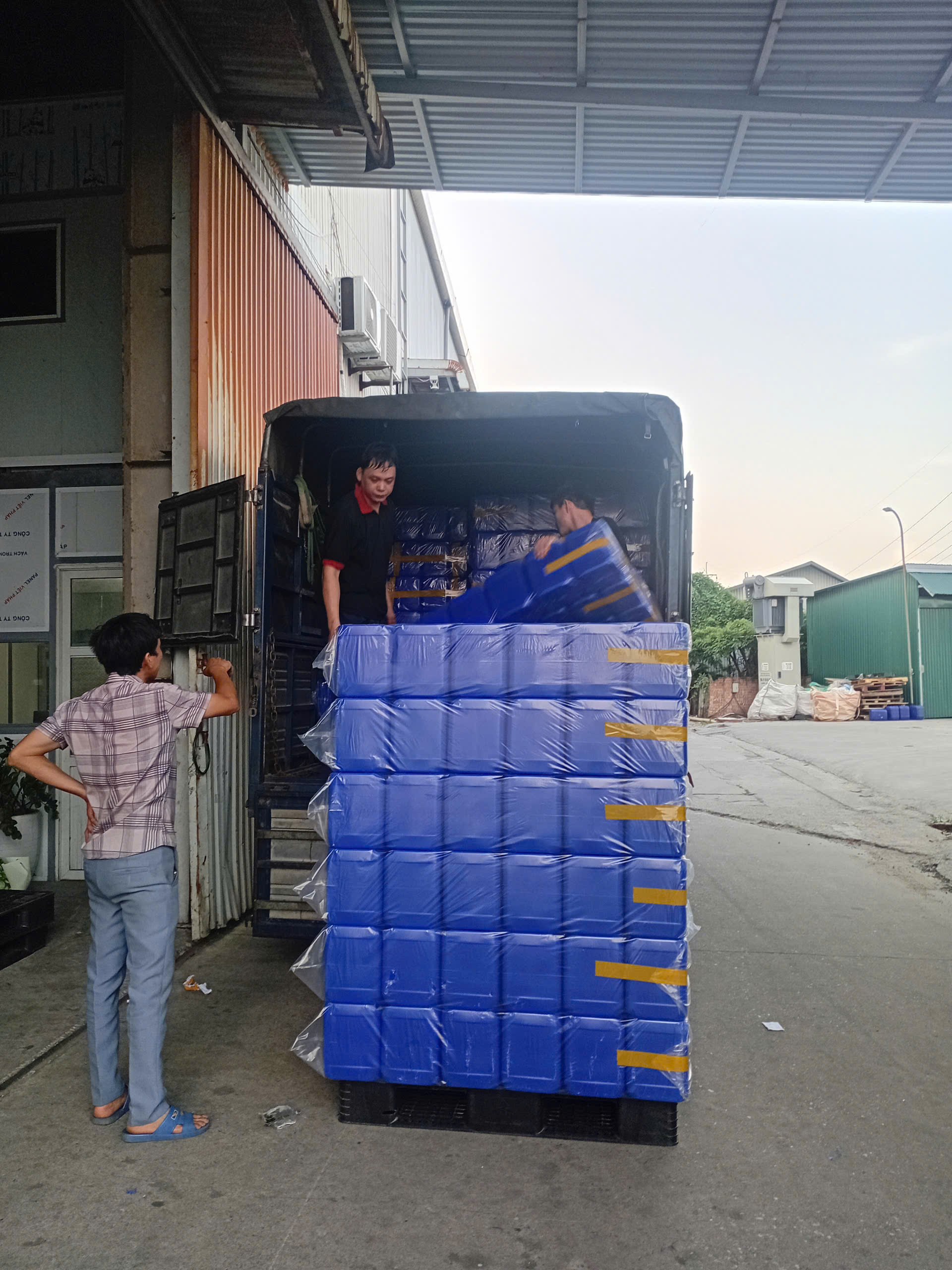 Công Ty Cổ Phần Sản Xuất Nhựa Thuận Thành