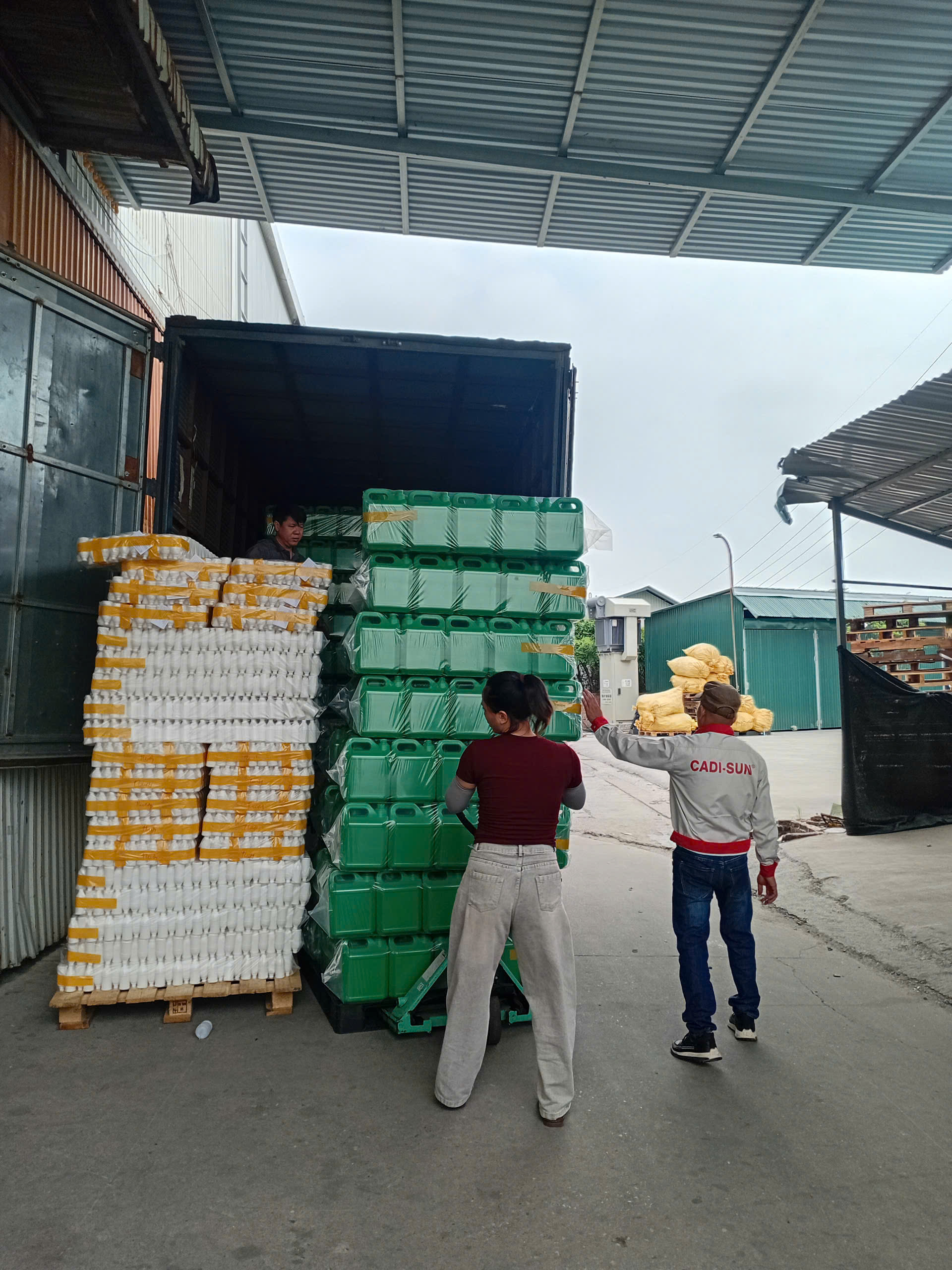 Công Ty Cổ Phần Sản Xuất Nhựa Thuận Thành